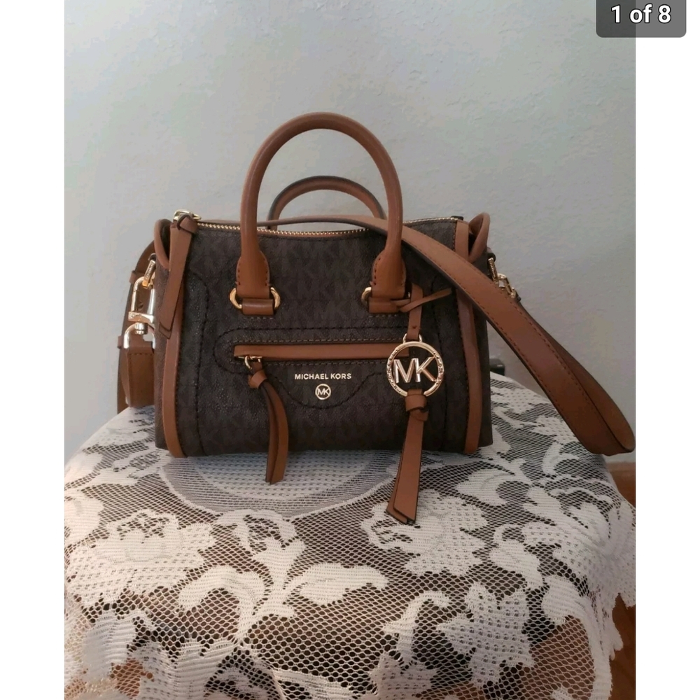 Michael Kors small crossbody purse